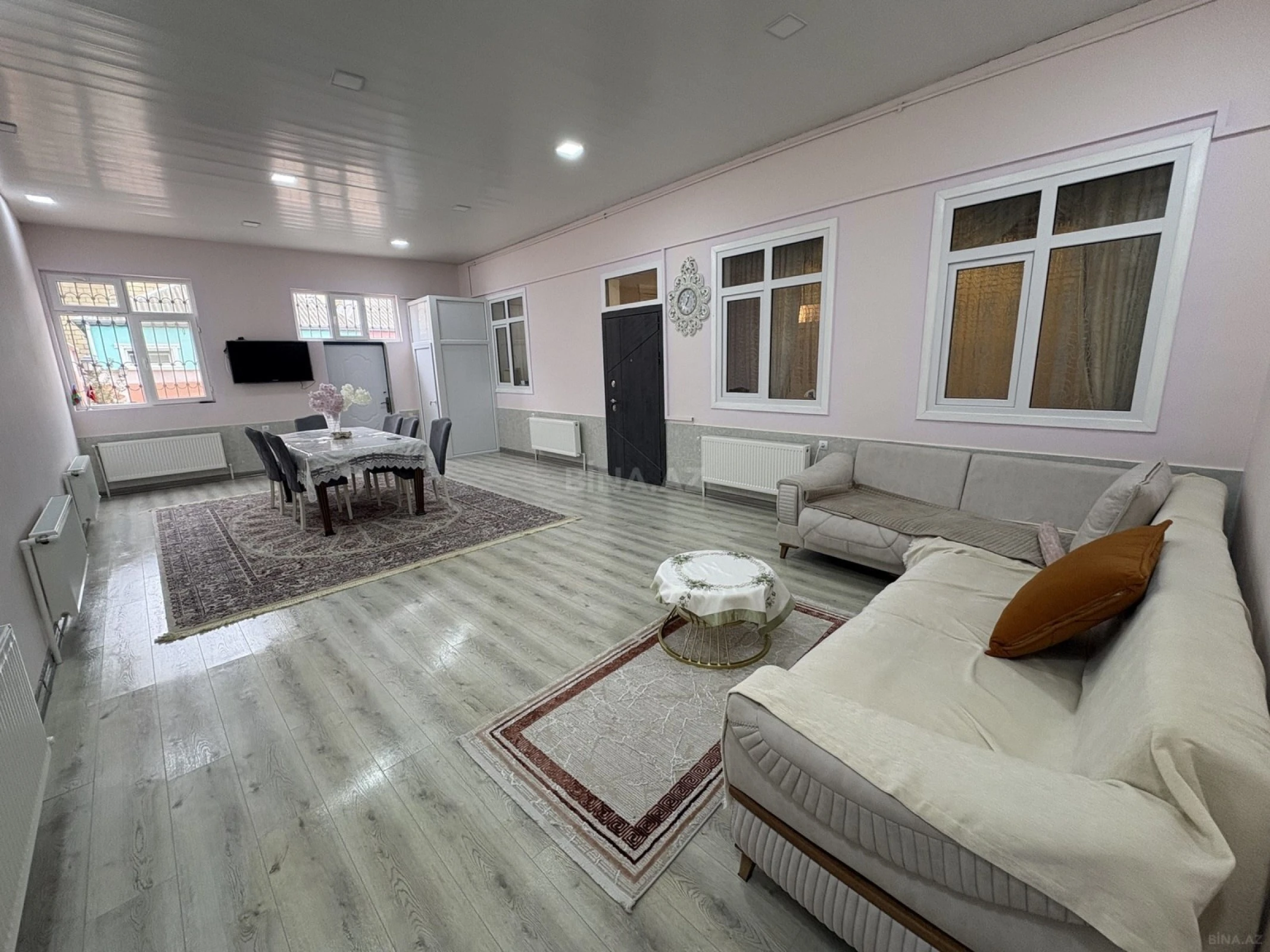 Satılır 5 otaqlı həyət evi 202 m²