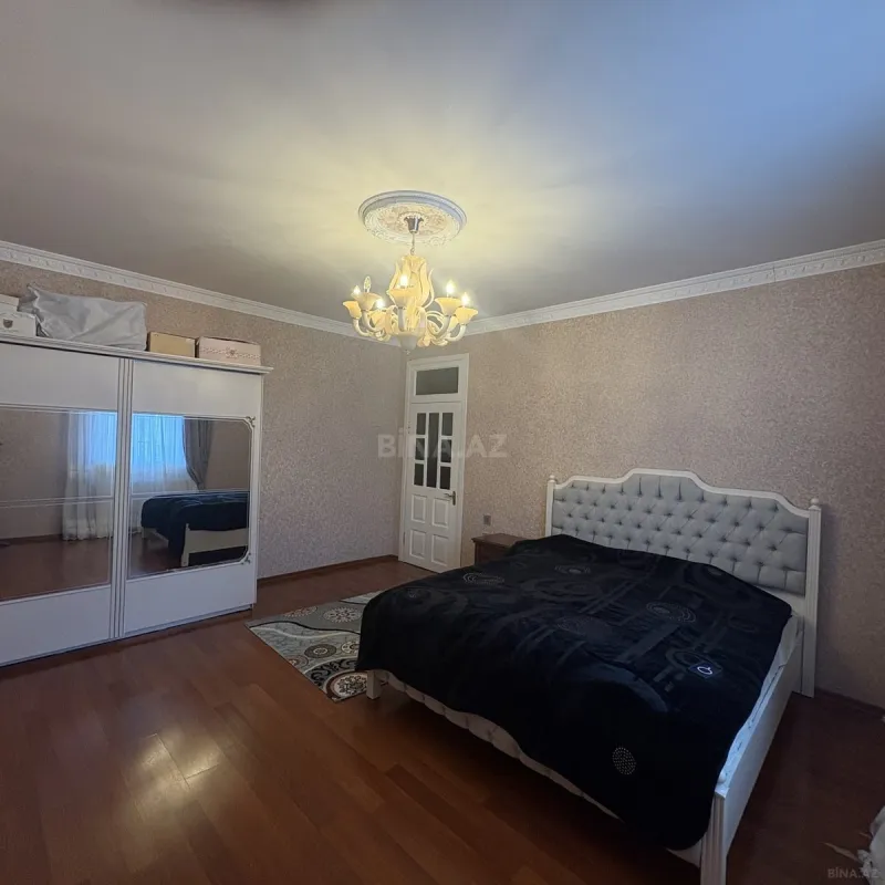 Satılır 5 otaqlı həyət evi 202 m²