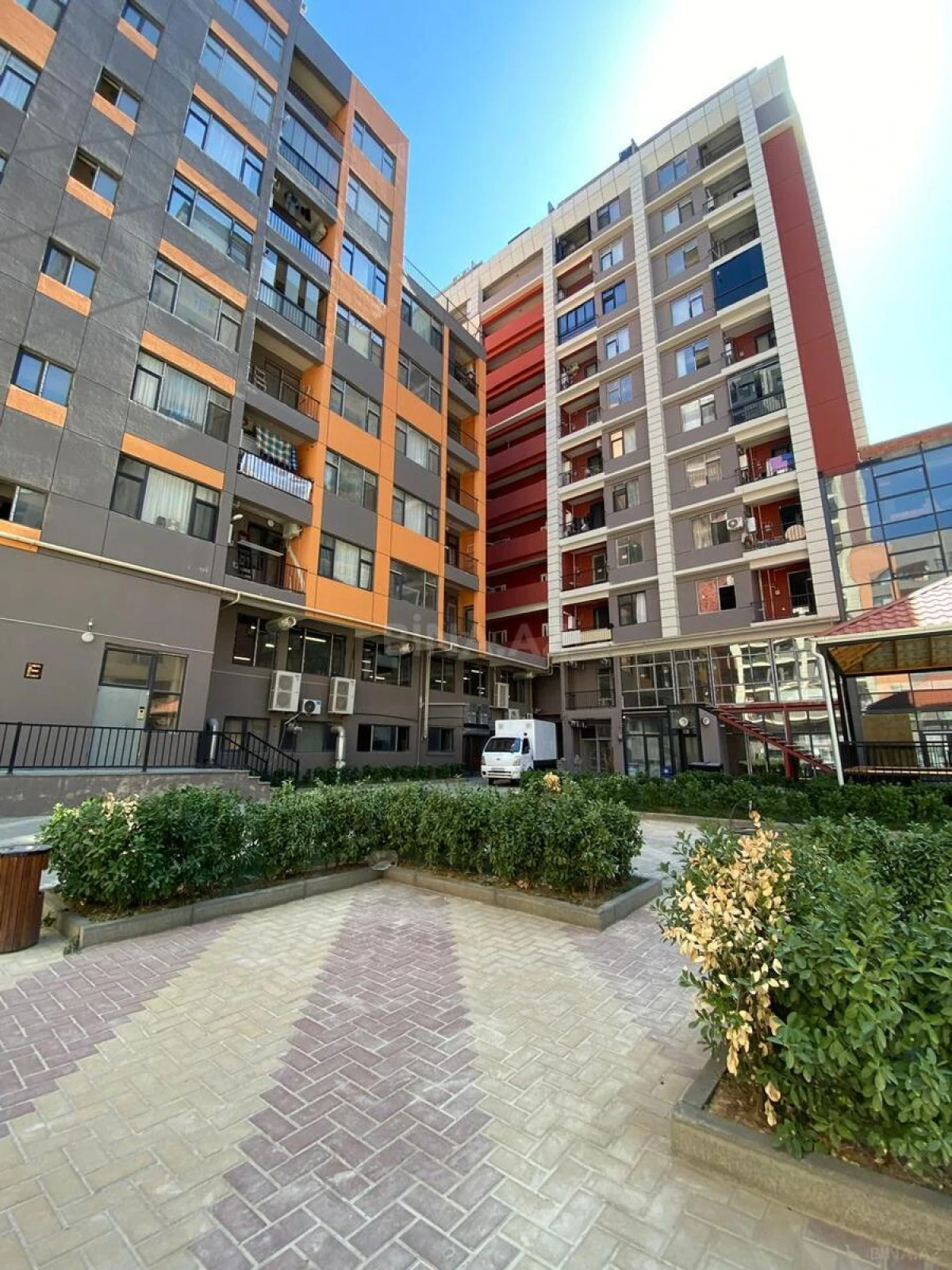 Kirayə verilir 3 otaqlı ofis 125 m²