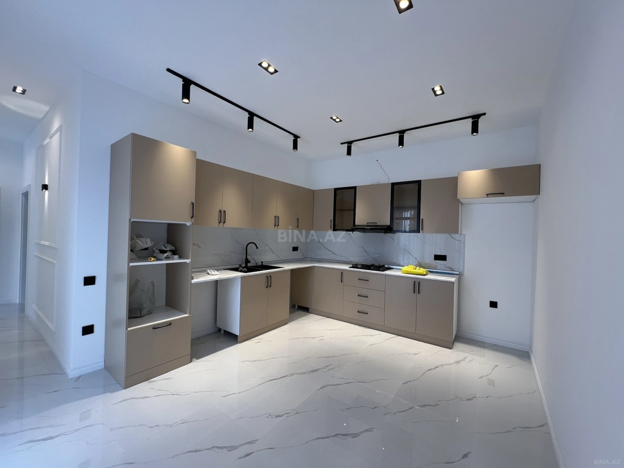 Satılır 4 otaqlı həyət evi 122 m²