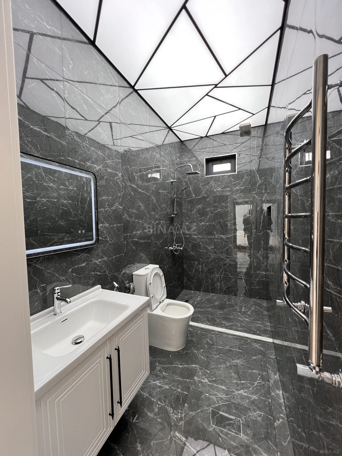 Satılır 4 otaqlı həyət evi 122 m²