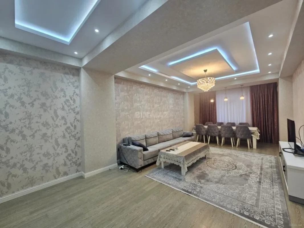 Satılır 3 otaqlı mənzil 153 m²