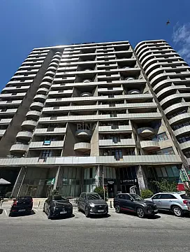 Satılır 4 otaqlı mənzil 200 m² — Bakı 4 otaq 200.00 m²