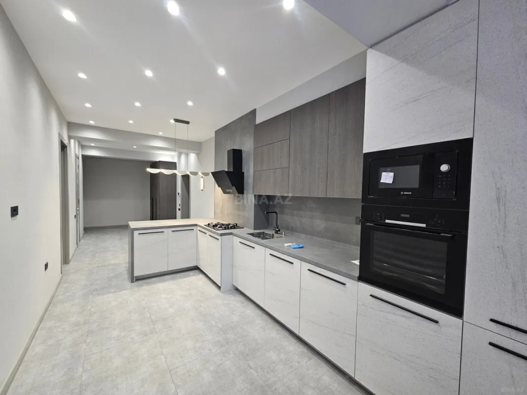 Satılır 2 otaqlı mənzil 106 m²