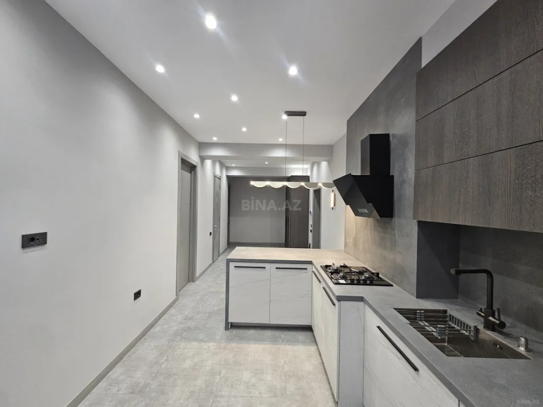 Satılır 2 otaqlı mənzil 106 m²