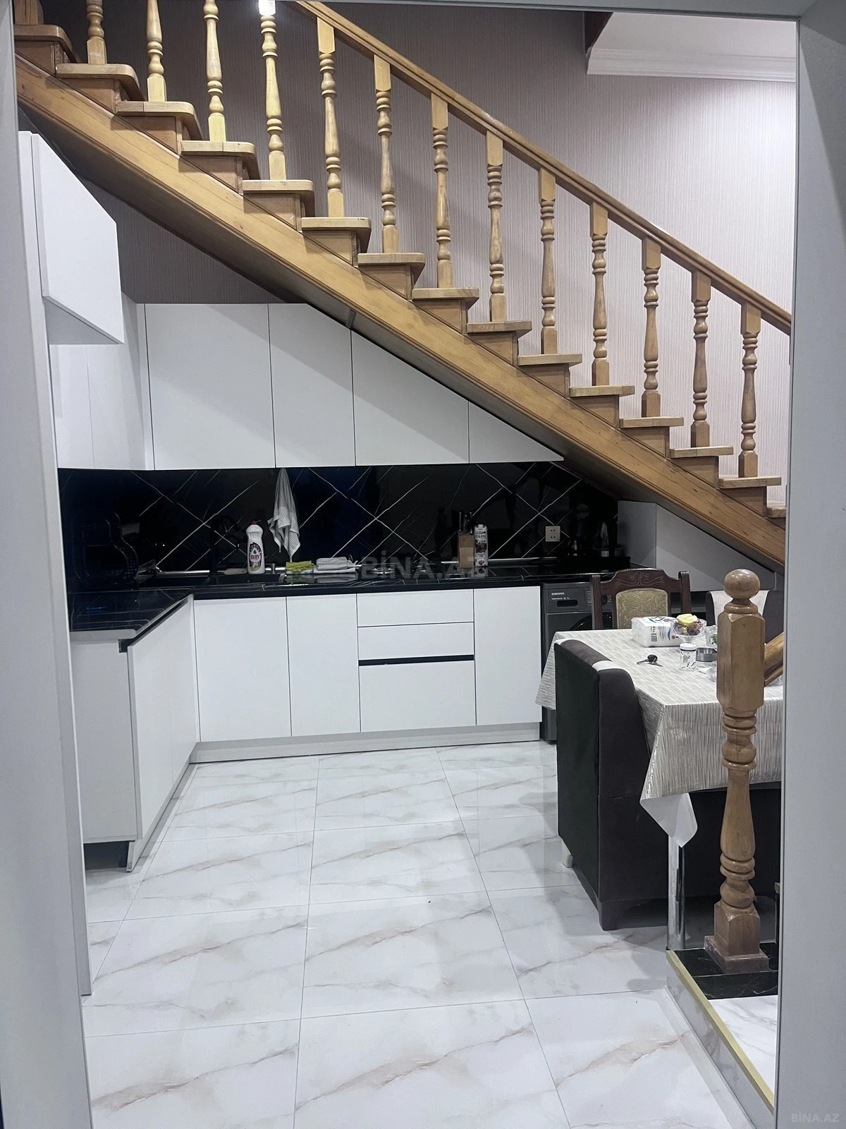 Satılır 4 otaqlı həyət evi 200 m²