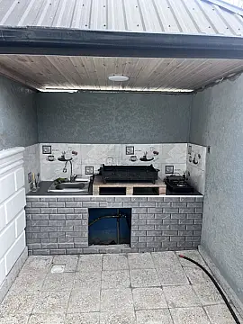 Satılır 4 otaqlı həyət evi 200 m²