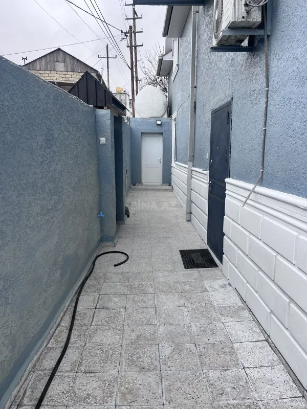 Satılır 4 otaqlı həyət evi 200 m²