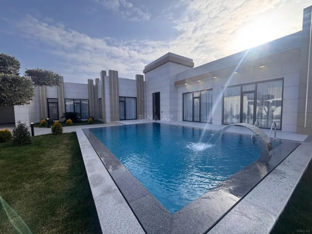 Satılır 5 otaqlı həyət evi 260 m²