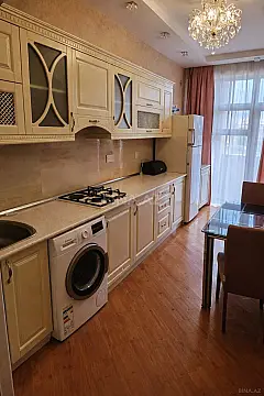Kirayə verilir 3 otaqlı mənzil 110 m²