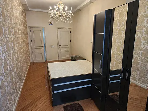 Kirayə verilir 3 otaqlı mənzil 110 m²
