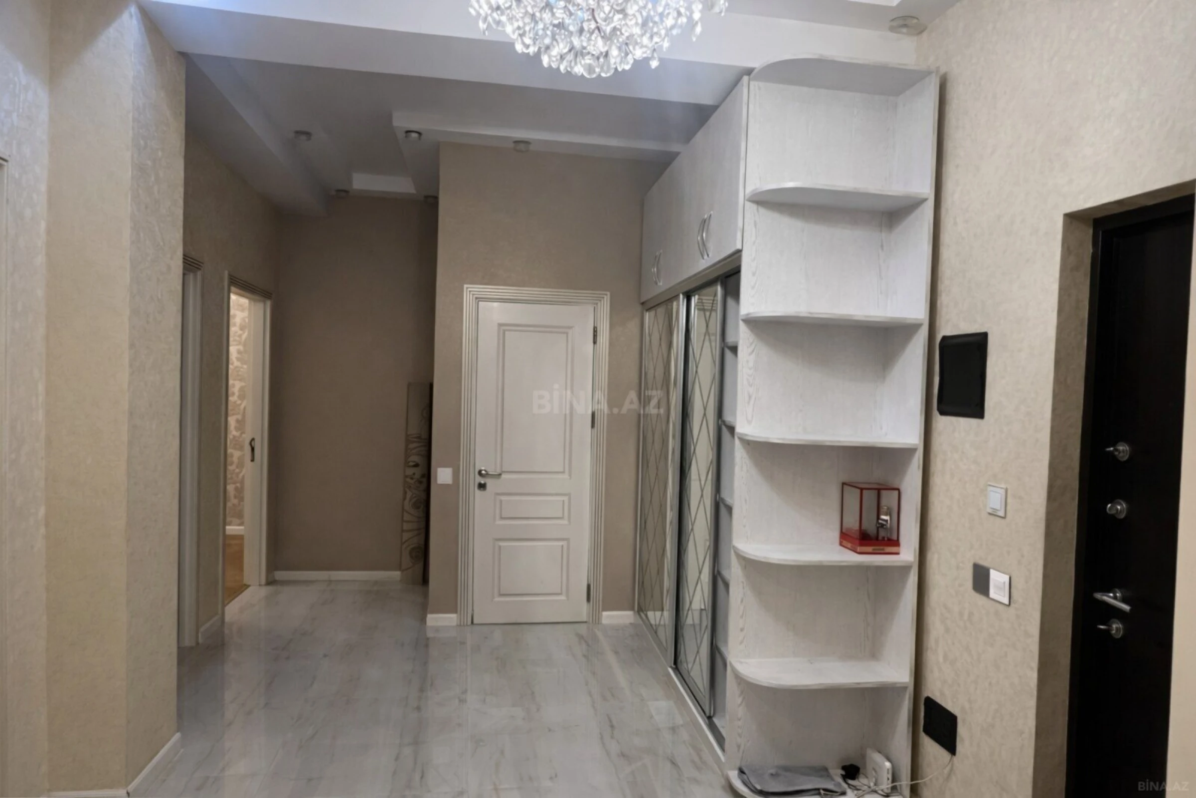 Kirayə verilir 3 otaqlı mənzil 110 m²