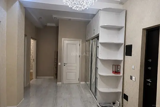 Kirayə verilir 3 otaqlı mənzil 110 m²