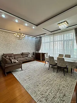 Satılır 3 otaqlı mənzil 162 m² — Bakı 3 otaq 162.00 m²