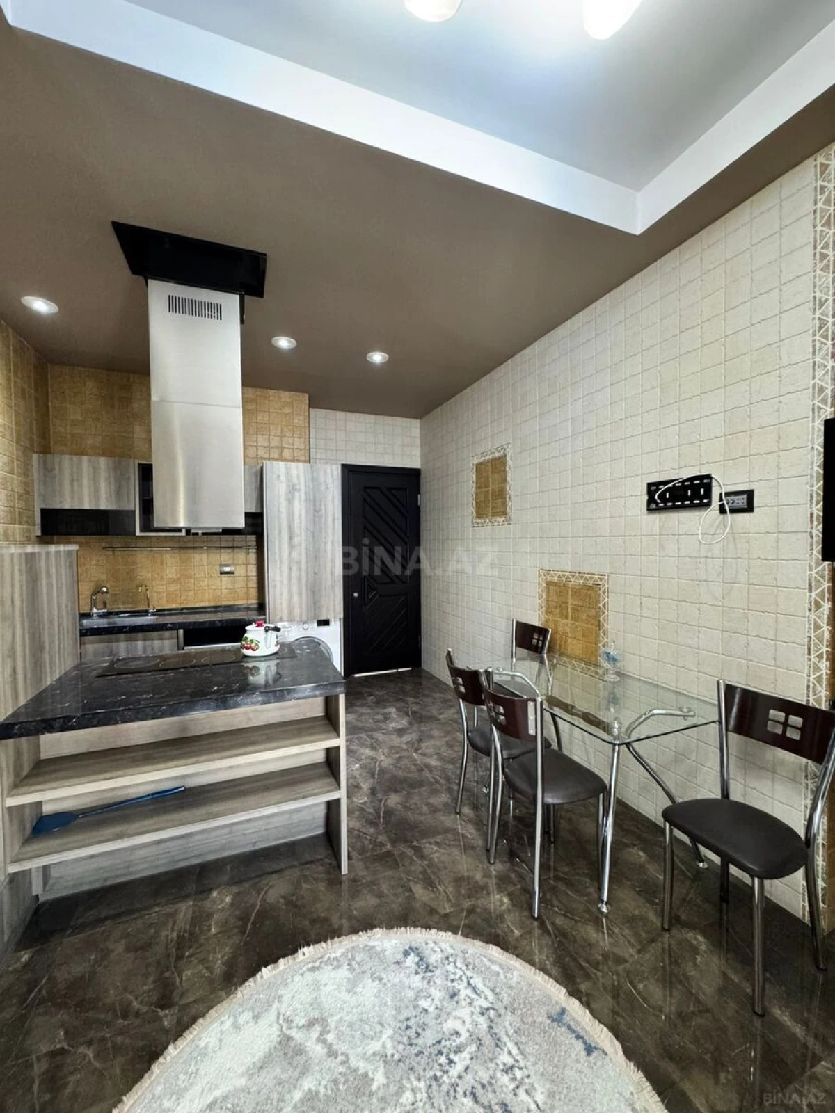 Satılır 3 otaqlı mənzil 162 m²
