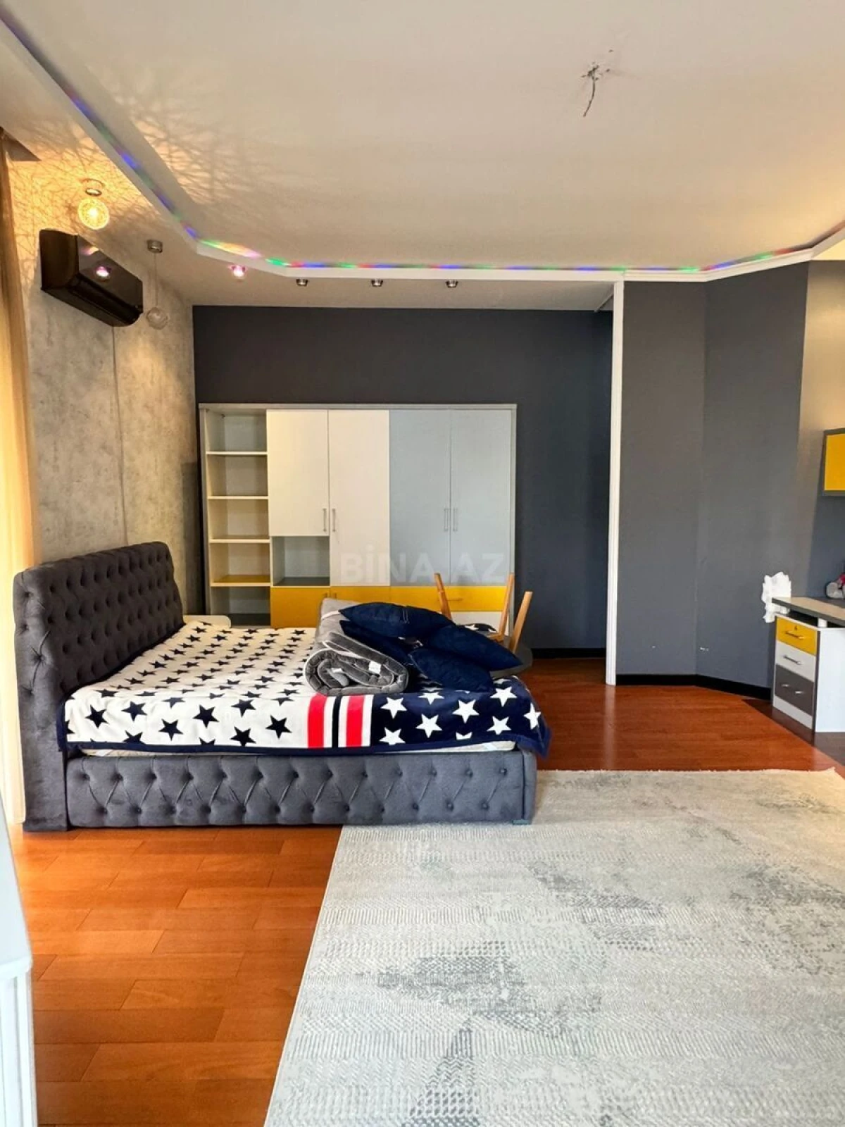 Satılır 3 otaqlı mənzil 162 m²