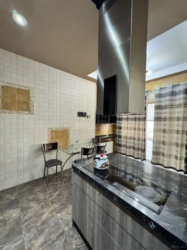 Satılır 3 otaqlı mənzil 162 m²