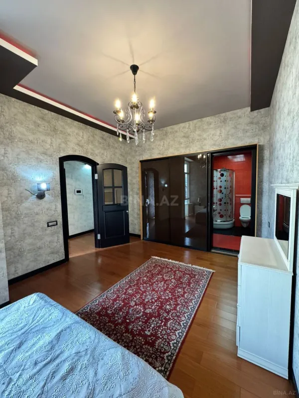 Satılır 3 otaqlı mənzil 162 m²