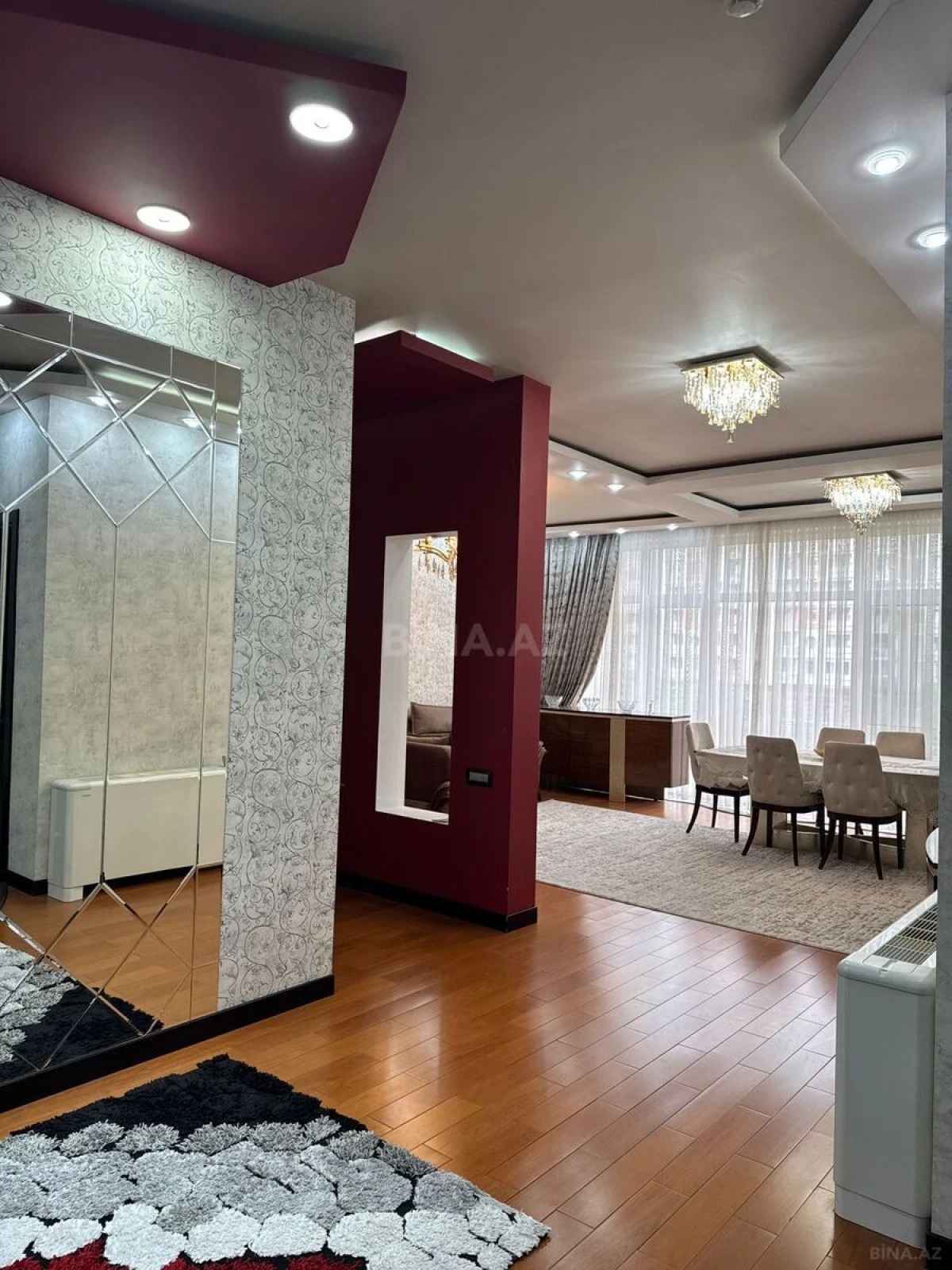Satılır 3 otaqlı mənzil 162 m²