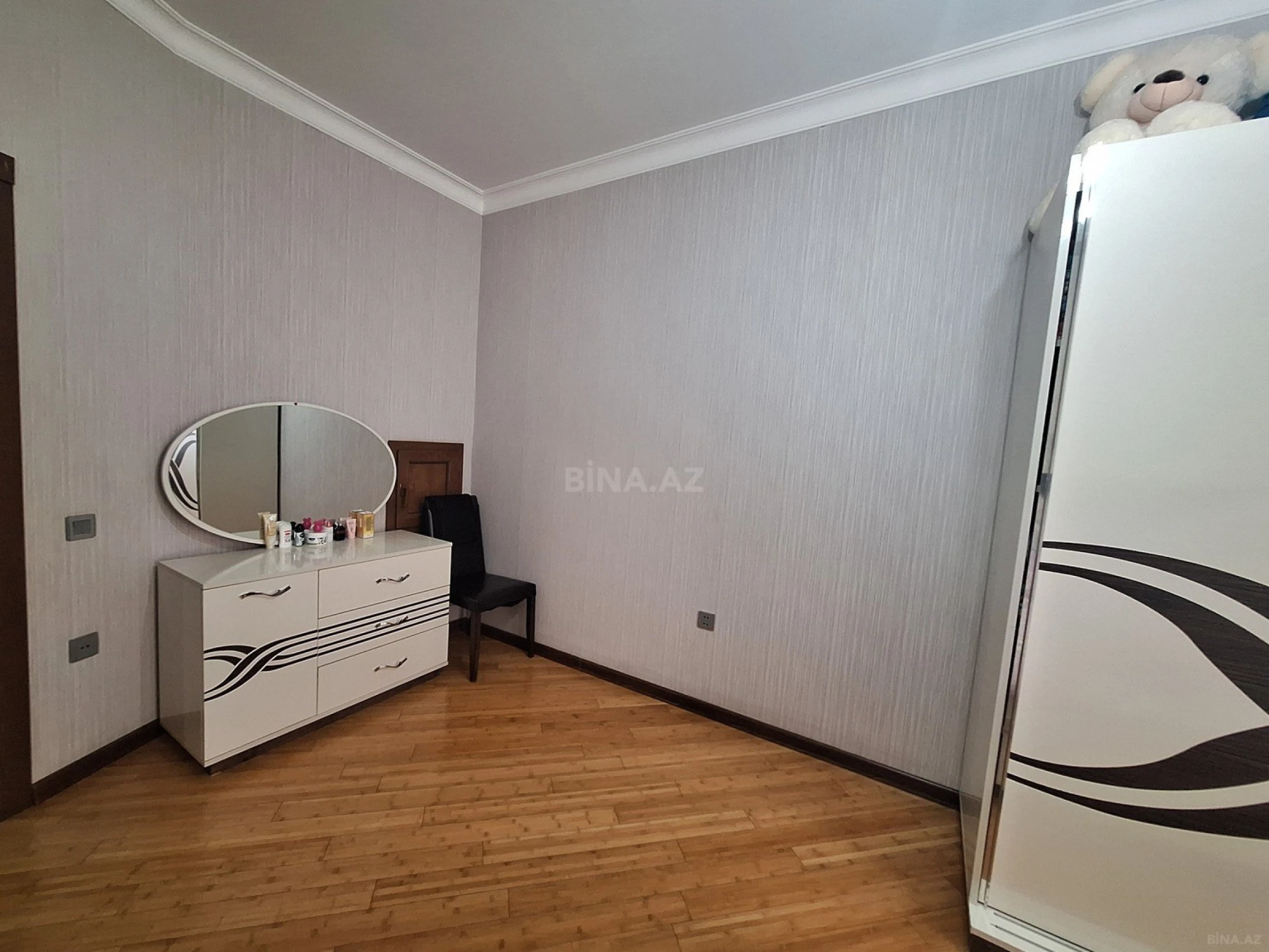Satılır 3 otaqlı mənzil 100 m²