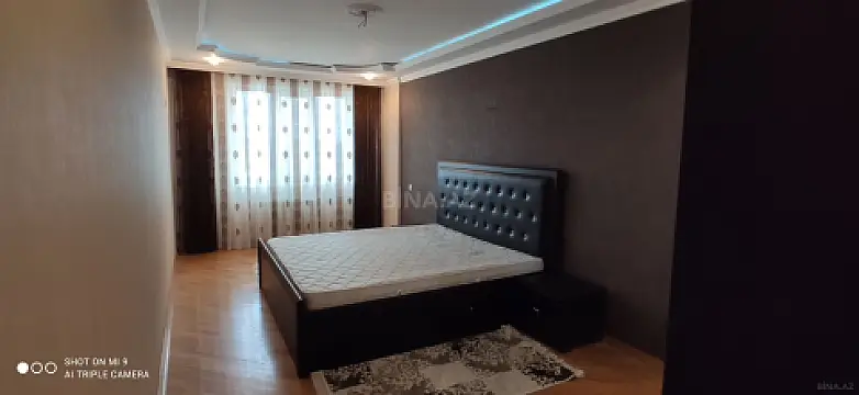 Kirayə verilir 3 otaqlı mənzil 140 m²