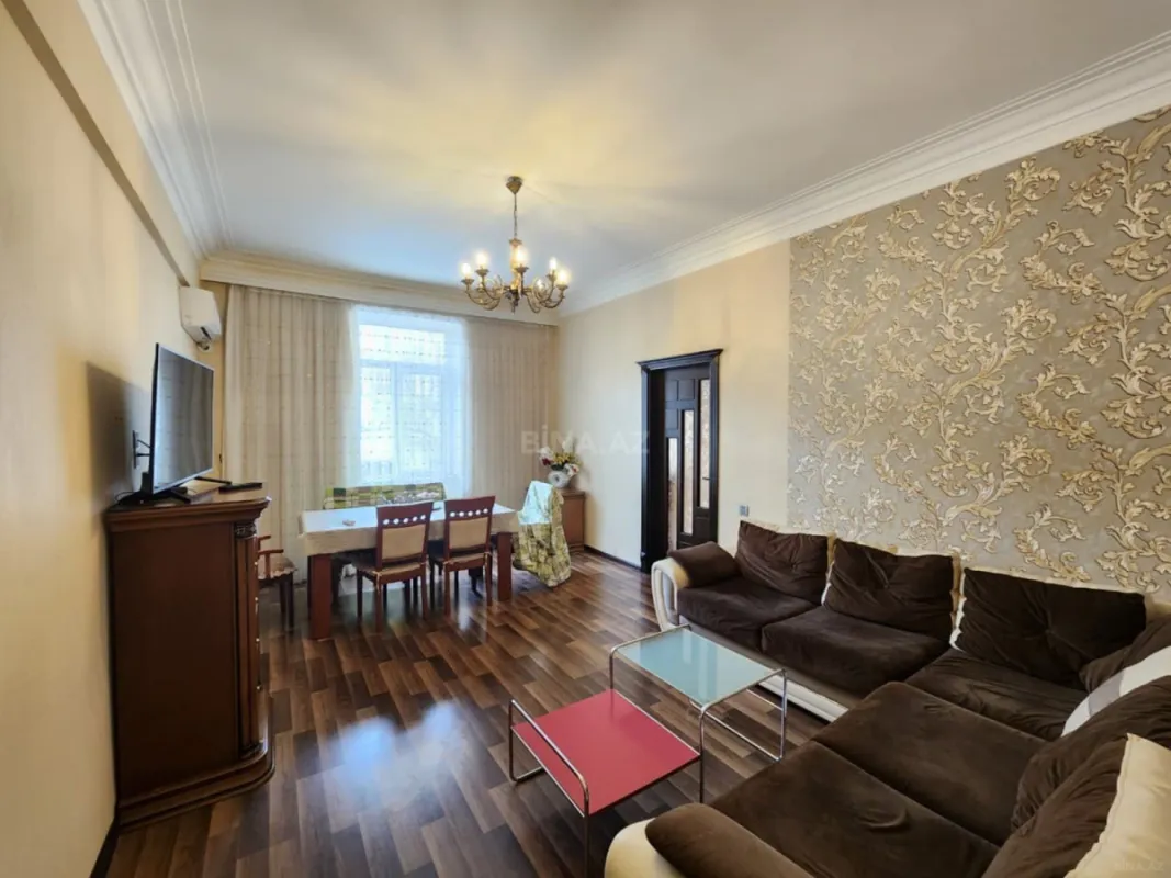 Kirayə verilir 2 otaqlı mənzil 75 m²