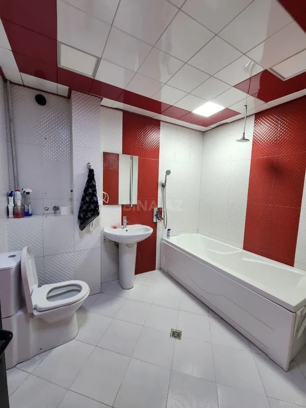 Kirayə verilir 2 otaqlı mənzil 75 m²