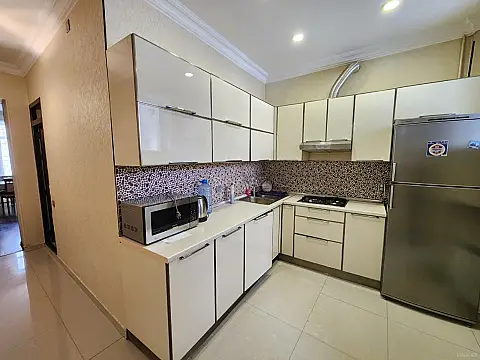 Kirayə verilir 2 otaqlı mənzil 75 m²