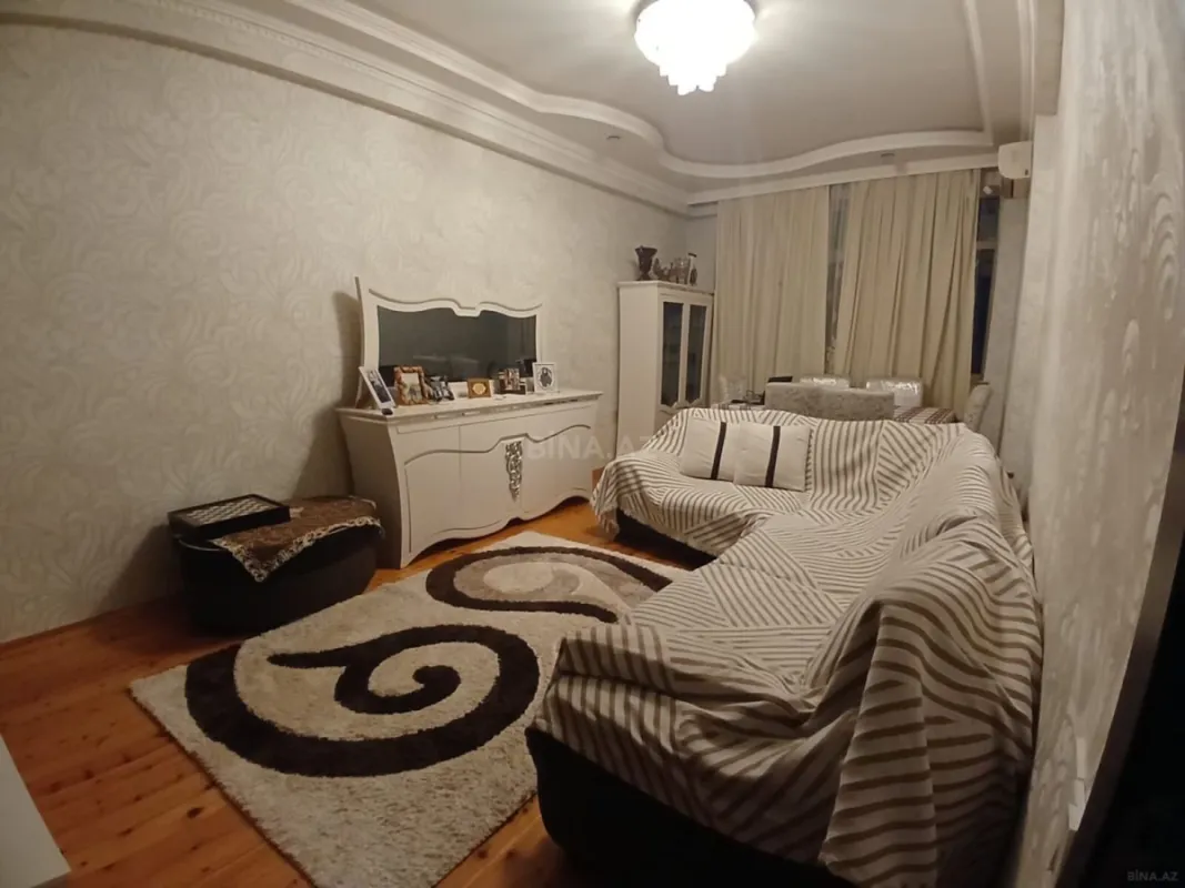 Satılır 3 otaqlı mənzil 118 m²