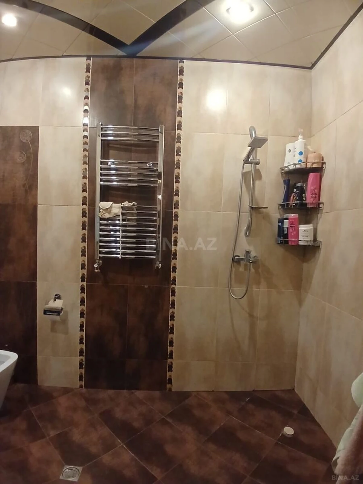 Satılır 3 otaqlı mənzil 118 m²