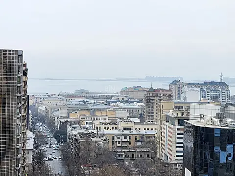 Kirayə verilir 2 otaqlı mənzil 115 m²