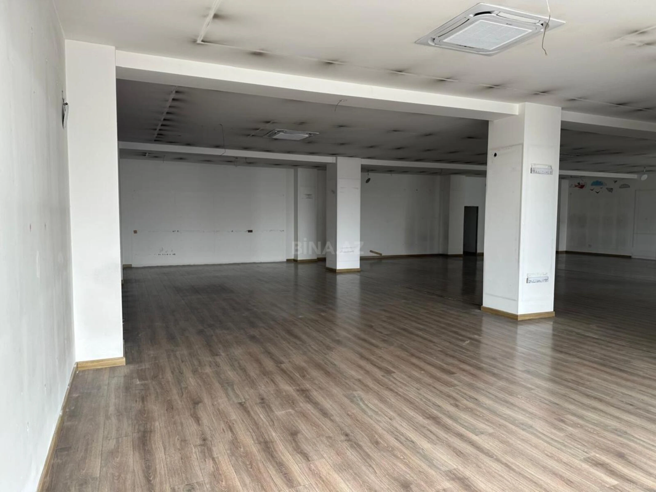 Kirayə verilir obyekt 730 m²