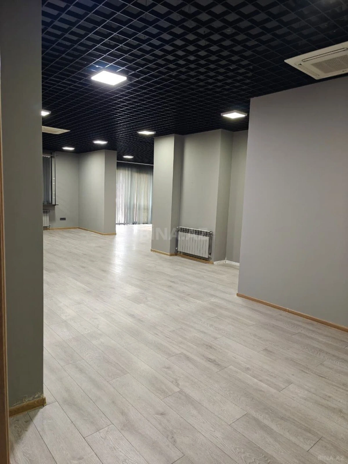 Kirayə verilir 2 otaqlı ofis 92.7 m²