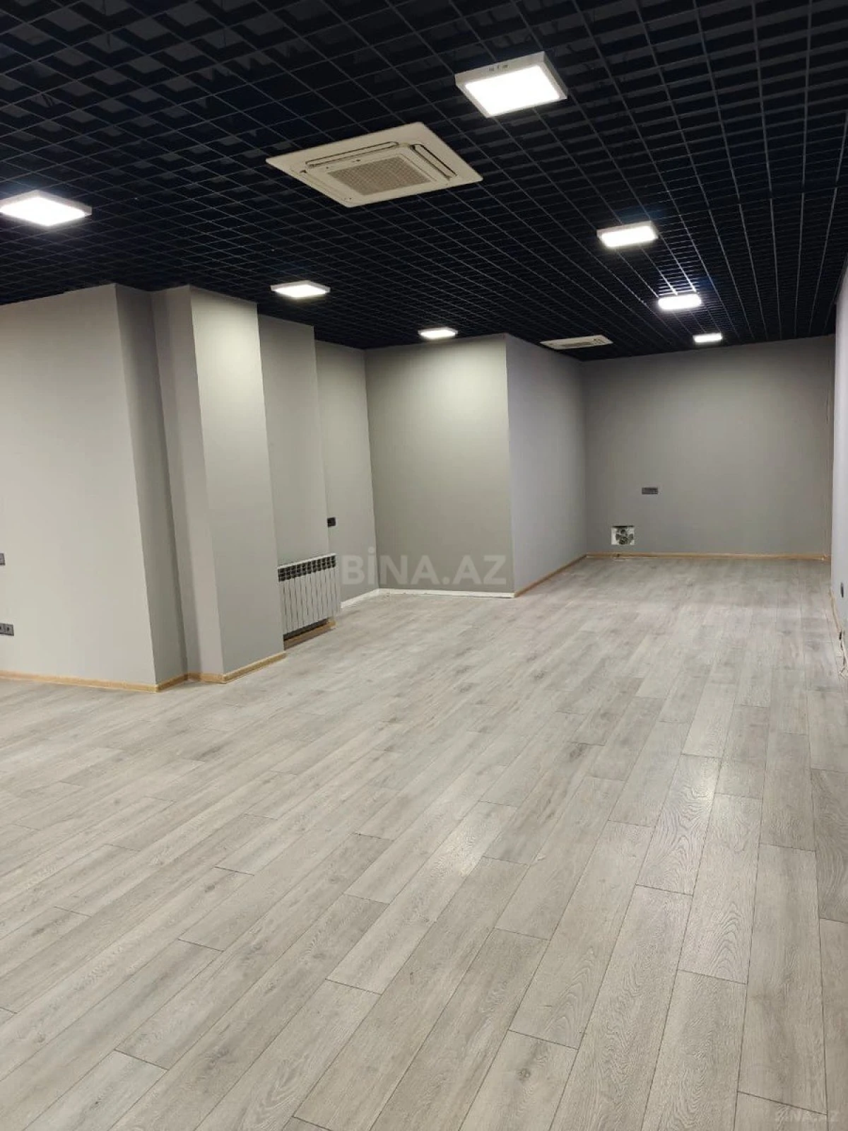 Kirayə verilir 2 otaqlı ofis 92.7 m²