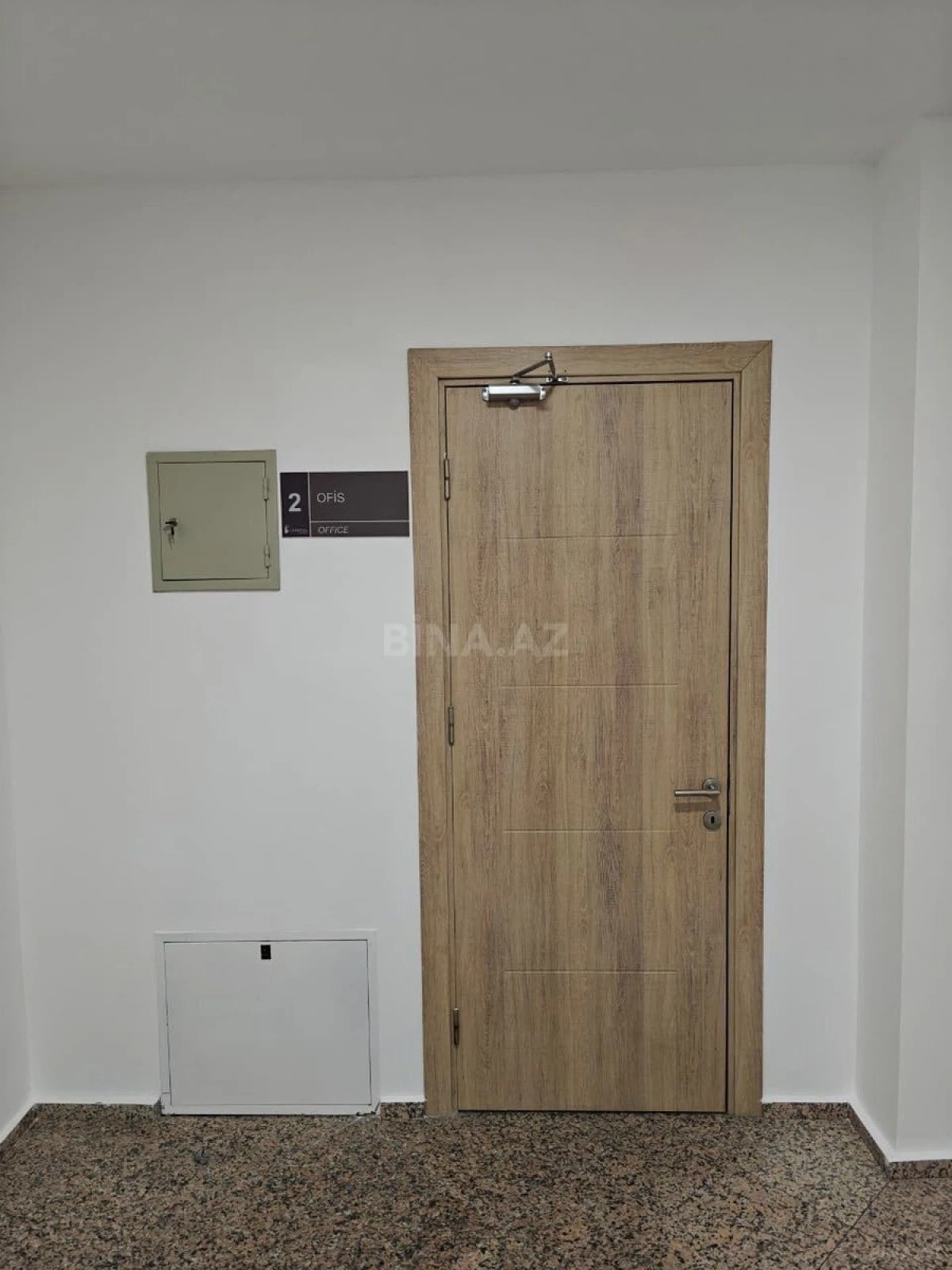 Kirayə verilir 2 otaqlı ofis 92.7 m²