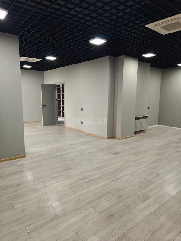 Kirayə verilir 2 otaqlı ofis 92.7 m²