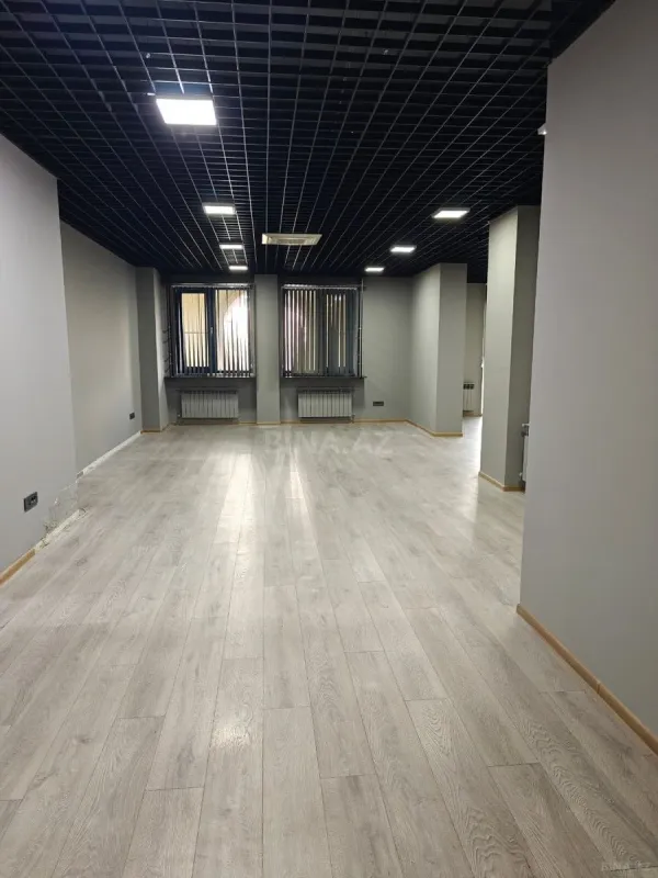 Kirayə verilir 2 otaqlı ofis 92.7 m²