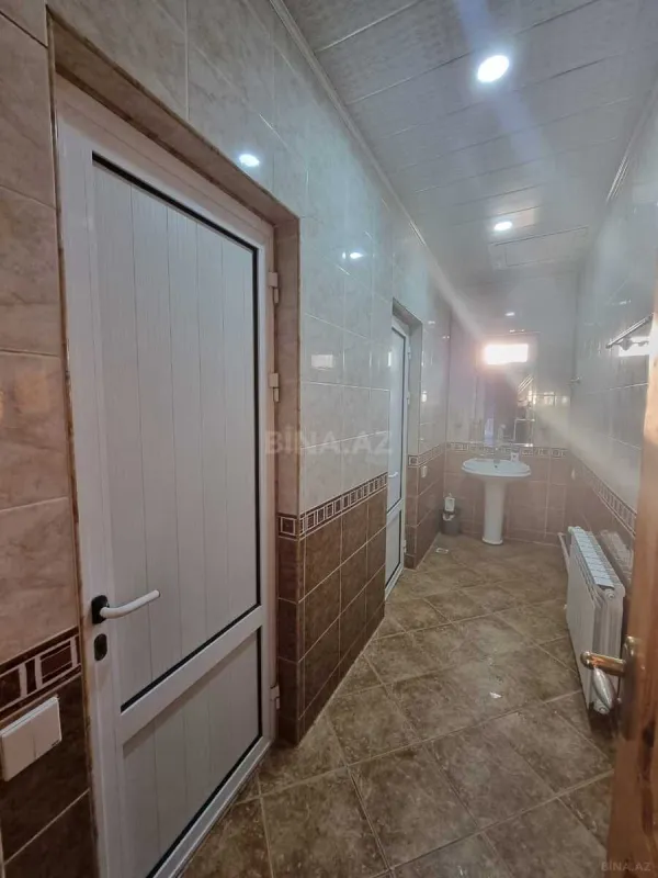 Satılır 10 otaqlı həyət evi 408 m²