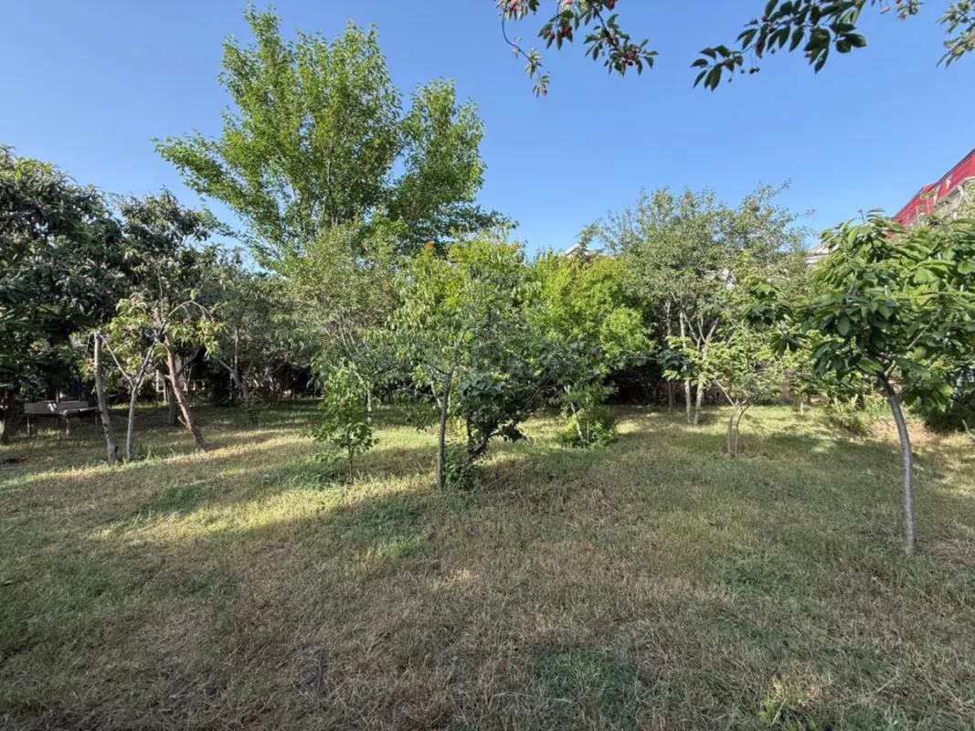 Satılır 10 otaqlı həyət evi 408 m²