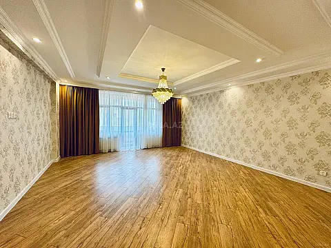 Satılır 3 otaqlı mənzil 170 m² — Bakı 3 otaq 170.00 m²