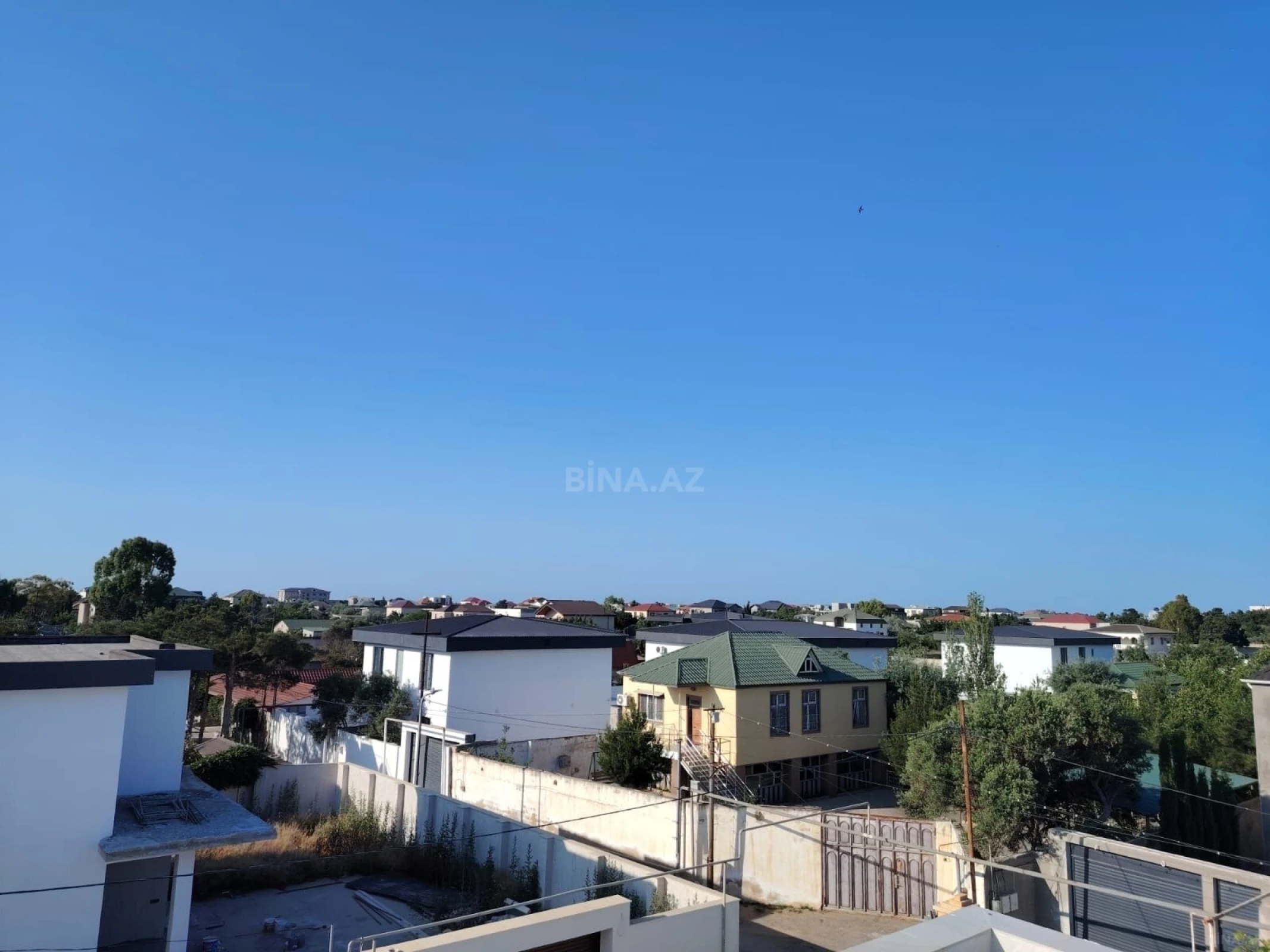 Satılır 6 otaqlı həyət evi 300 m²