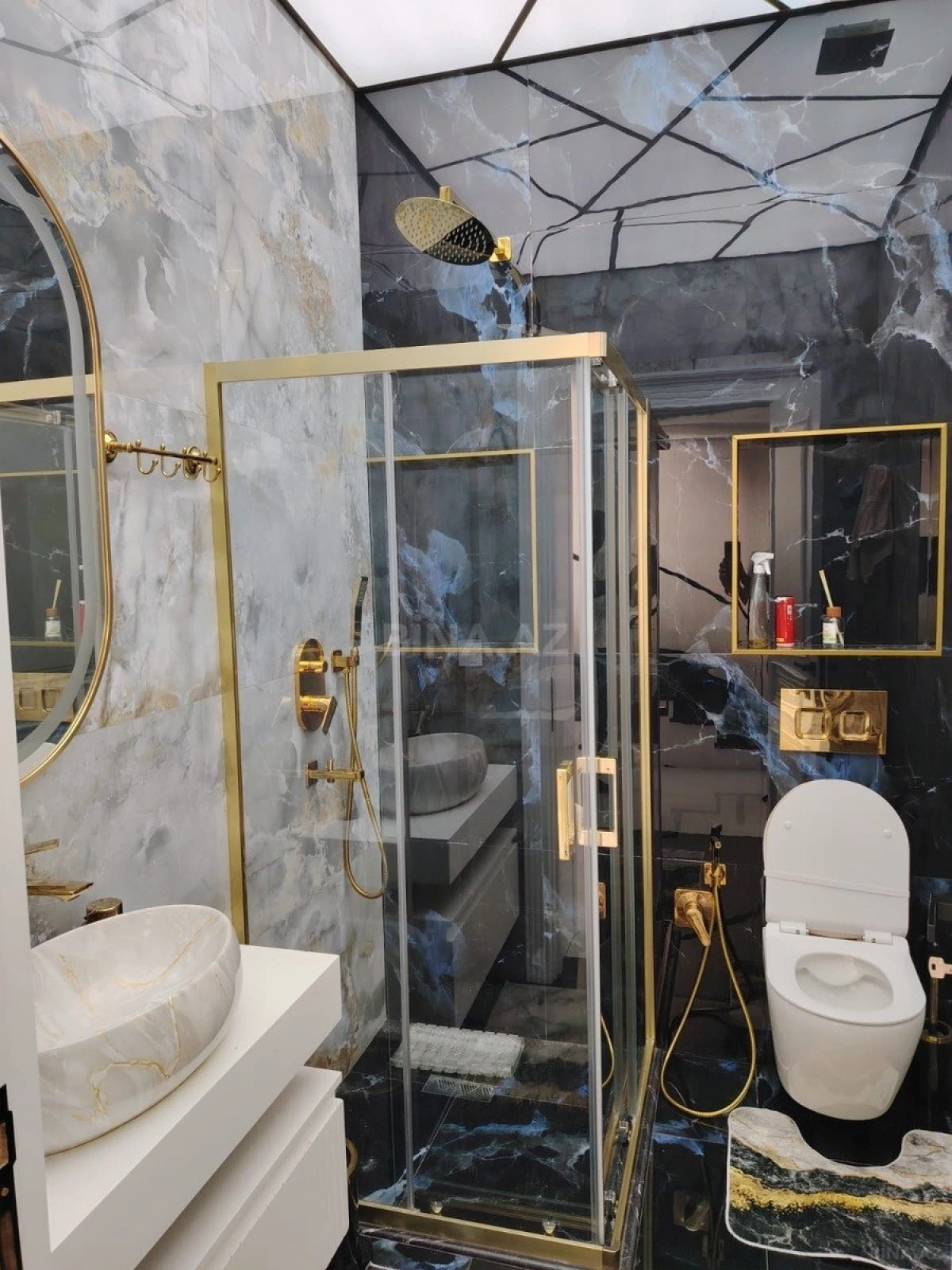 Satılır 6 otaqlı həyət evi 300 m²