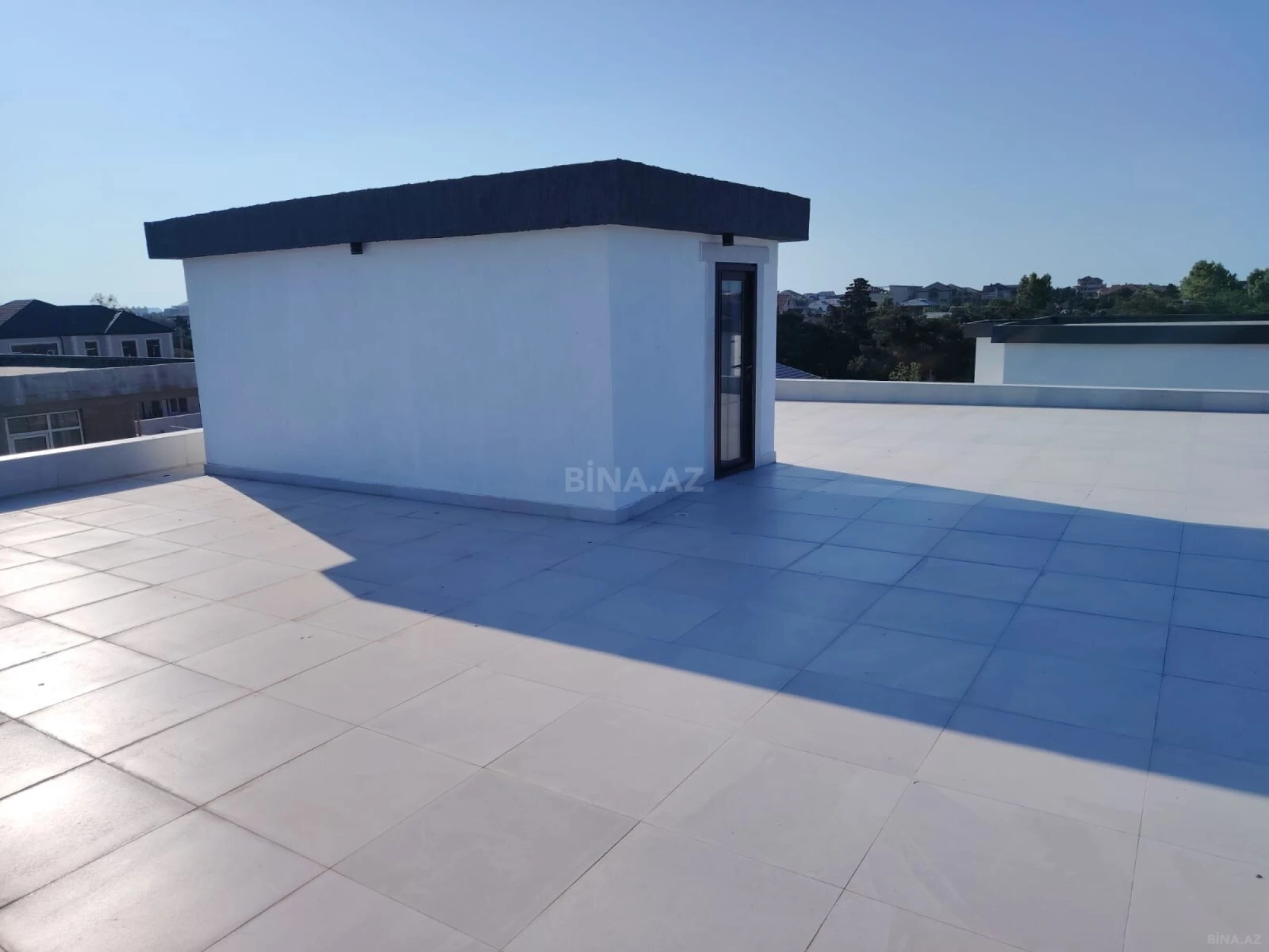 Satılır 6 otaqlı həyət evi 300 m²