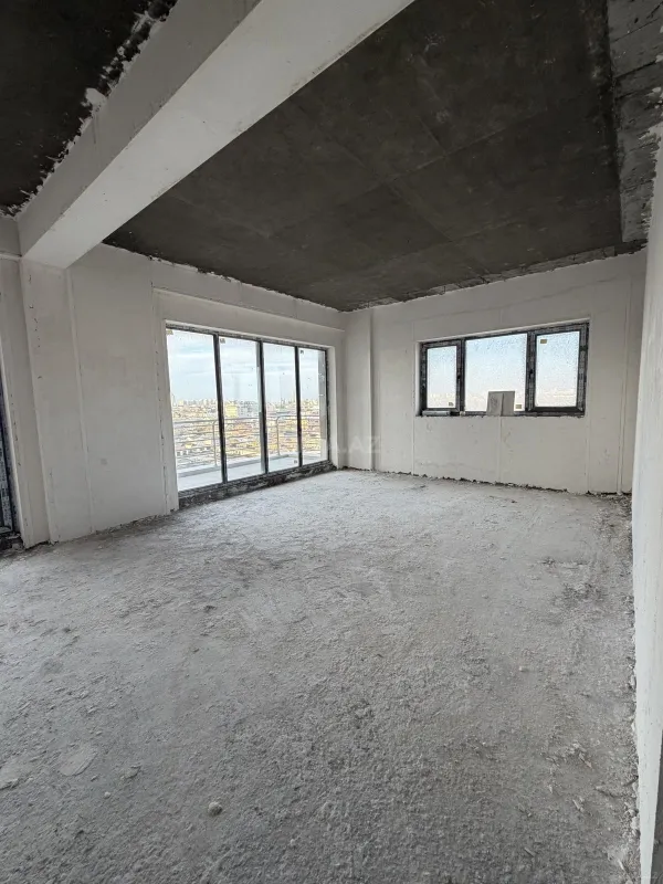 Satılır 3 otaqlı mənzil 157 m²