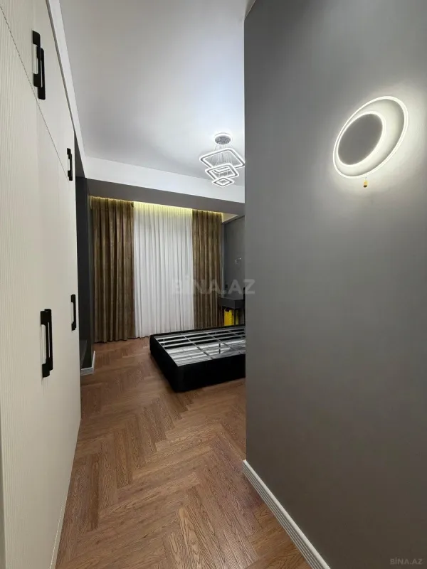 Satılır 3 otaqlı mənzil 136 m²