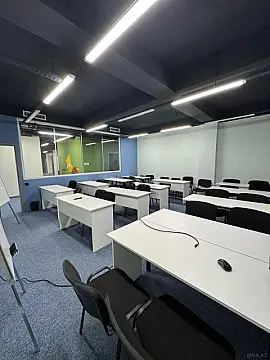 Kirayə verilir 16 otaqlı ofis 530 m²