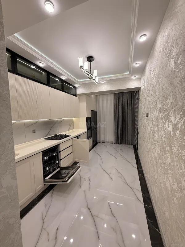 Satılır 3 otaqlı mənzil 158 m²