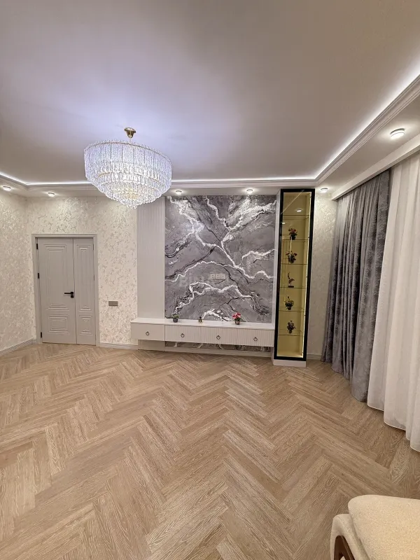 Satılır 3 otaqlı mənzil 158 m²
