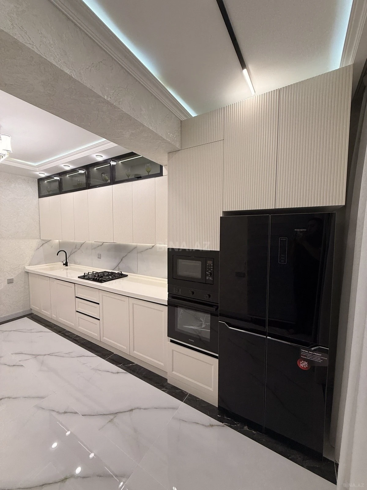 Satılır 3 otaqlı mənzil 158 m²