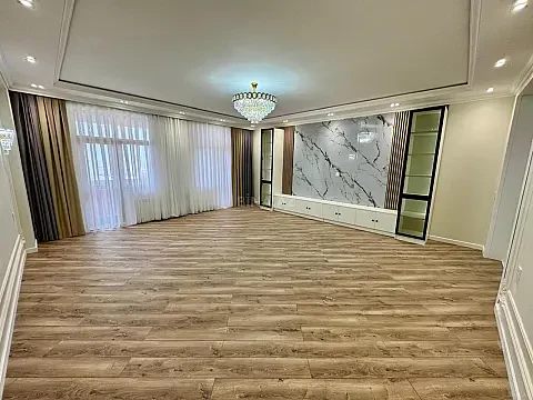 Satılır 3 otaqlı mənzil 155 m² — Bakı 3 otaq 155.00 m²